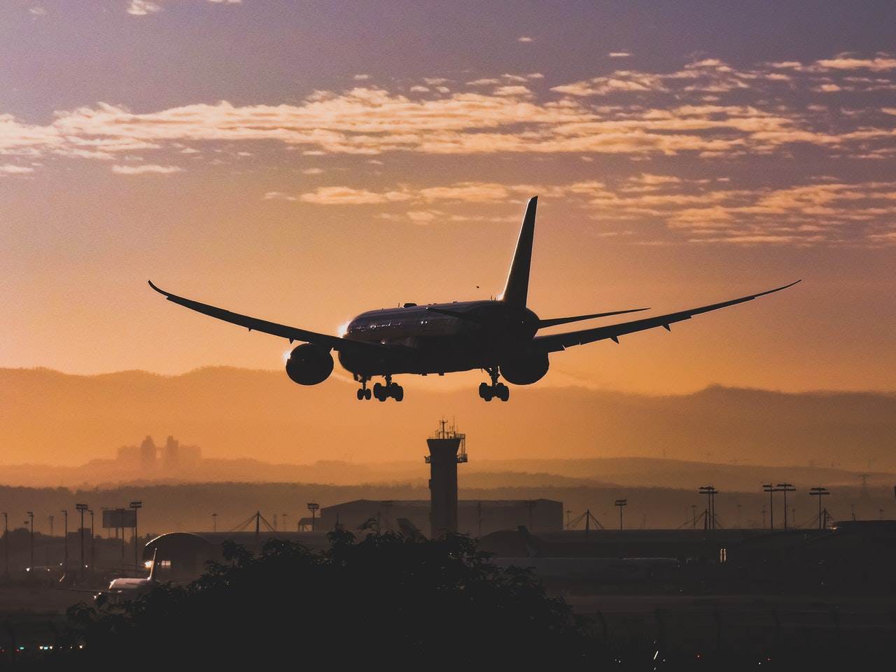 Sukob zbog 5G signala i aviona se nastavlja | Story