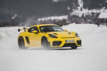 Porsche 718 Cayman GT4 RS (7).jpg