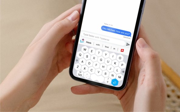 Typewise Keyboard WHITE_HORIZONTAL.jpg