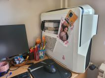 DOBRA ILI LOŠA POZICIJA? Opasnosti koje prijete računalu na podu