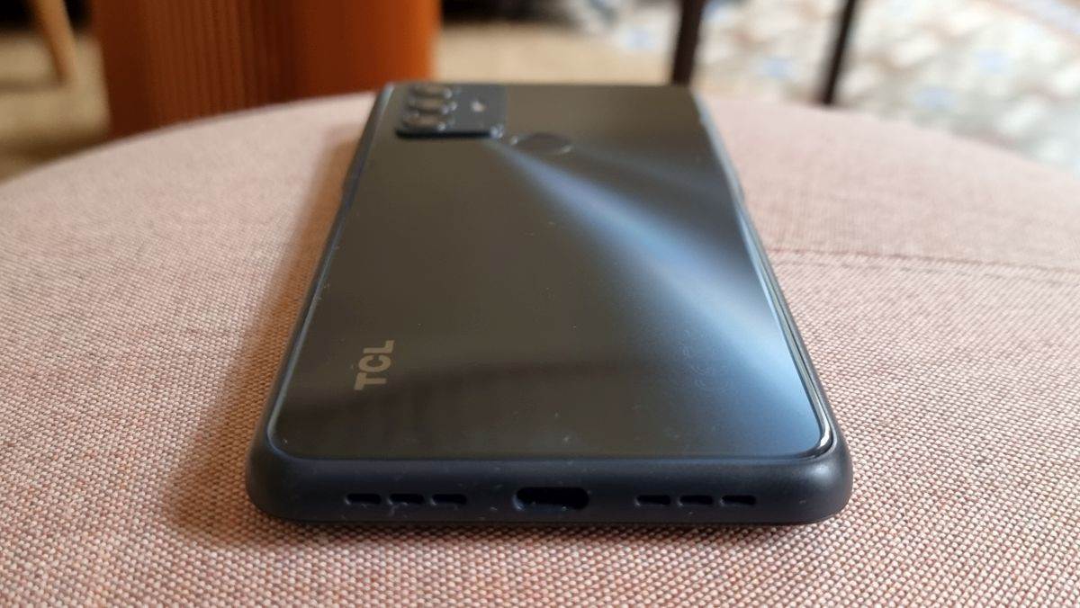 TCL 30 SE (4).jpg