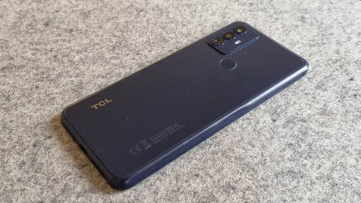 TCL 30 E (1).jpg