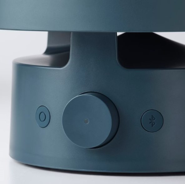 Ikea Vappeby Bluetooth zvučnik lampa (9).jpg