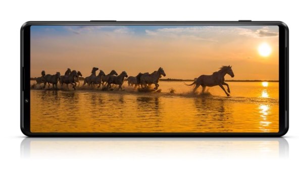 Sony Xperia 1 III 4K HDR OLED 120Hz.jpg