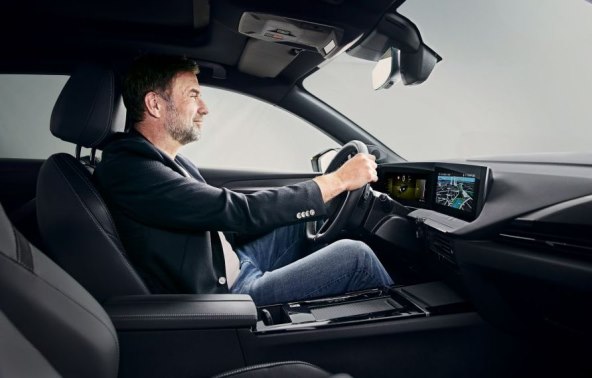 Opel Astra Hybrid & Jürgen Klopp.jpg