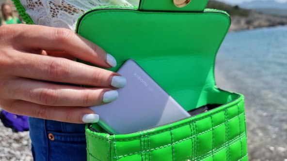 Xiaomi 12 torbica.jpg