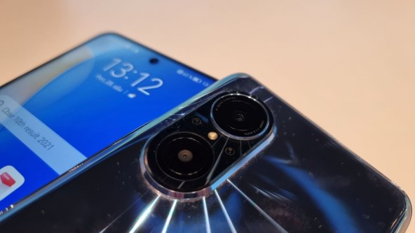 NOVA 9 SE: Huawei predstavio telefon s rubom od samo 1,05 milimetara