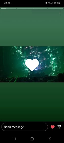 Instagram Story double tap (4).jpg