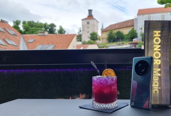 Honor Magic4 Pro (7).jpg