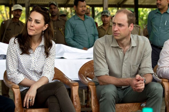 OVO SI VEĆ MOŽEMO PRIUŠTITI Kate Middleton je chic u trapericama od 280 kuna