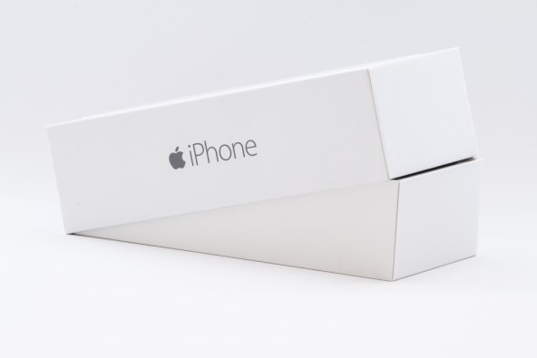 Apple iPhone kutija.jpg