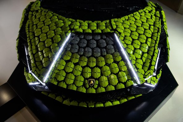 Lego Technic Lamborghini Sián FKP 37 (6).jpg