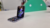 Samsung Galaxy Z Flip4 (2).jpg