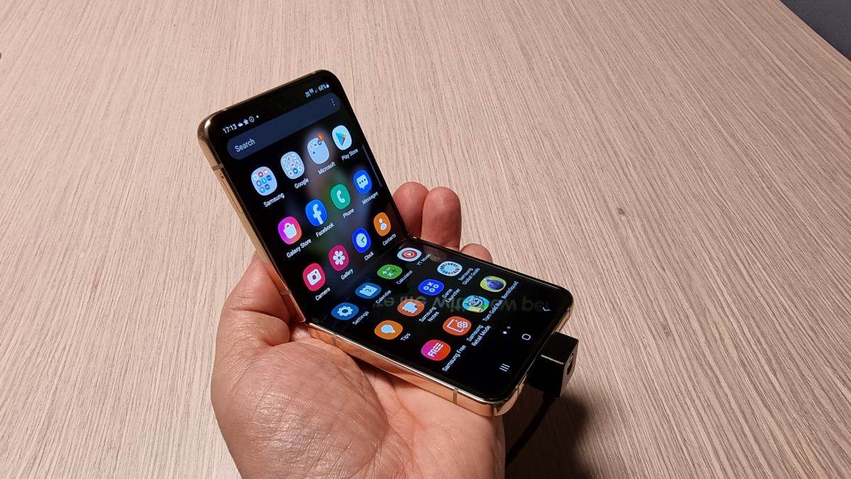 SAMSUNGOVA SUPER-PETORKA: Novi sklopivi telefoni, satovi i slušalice