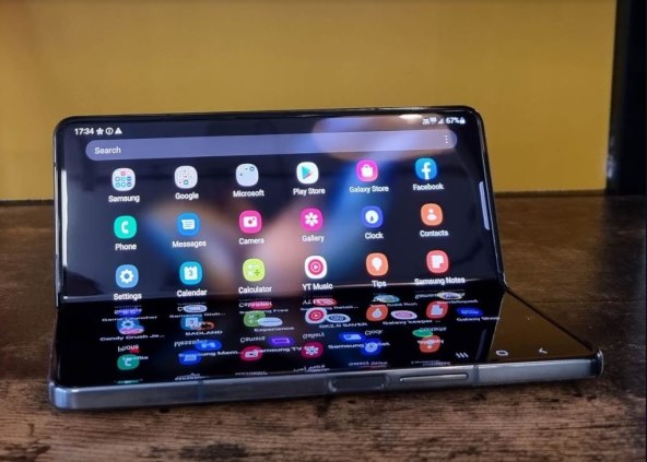 Samsung Galaxy Z Fold4 (1).jpg