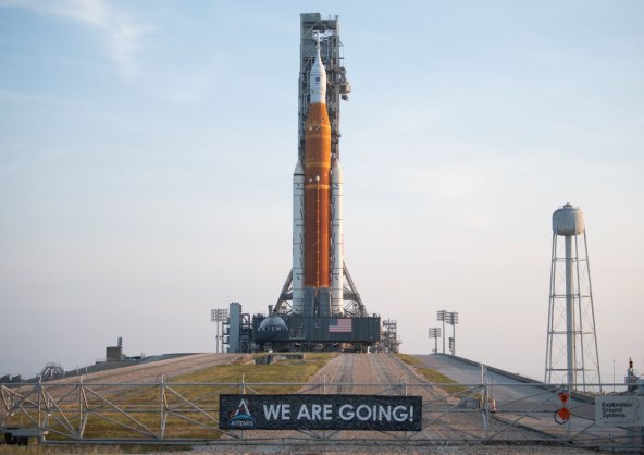 RAKETA MISIJE ARTEMIS: Vraća se na lansirnu rampu