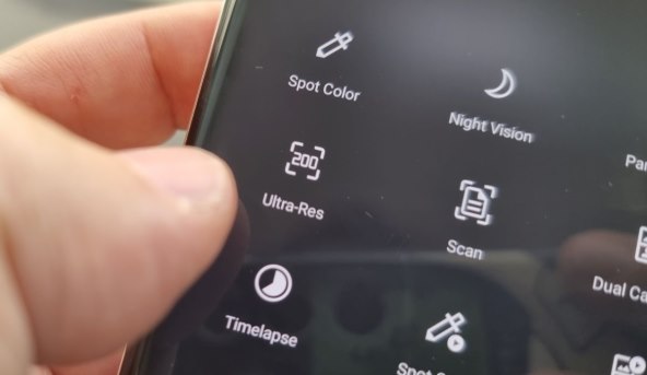 Motorola u Milanu predstavila Ultru s kamerom od 200 megapiksela