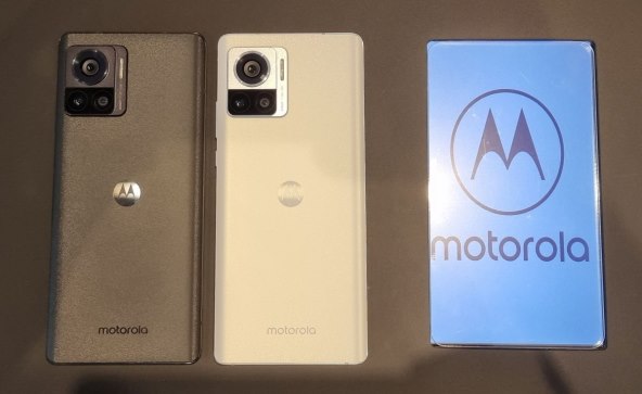 Motorola edge 30 Ultra (2).jpg