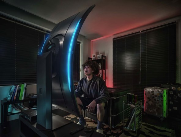 Samsung Odyssey Ark (1).jpg