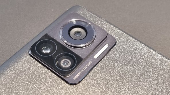 Motorola edge 30 ultra.jpg