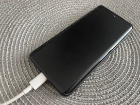 Telefon-na-punjacu.jpeg