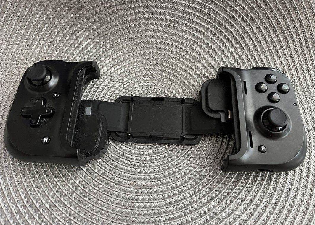 Razer Kishi kontroler (4).jpg