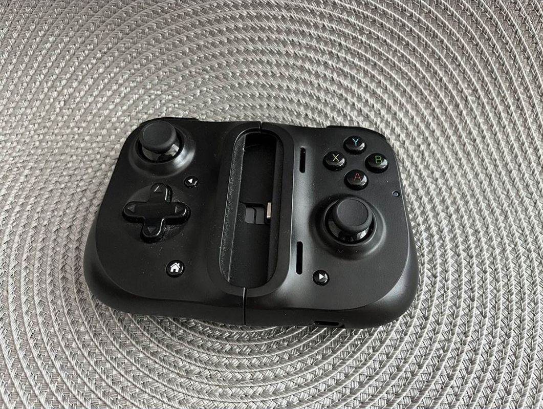 Razer Kishi kontroler (2).jpg