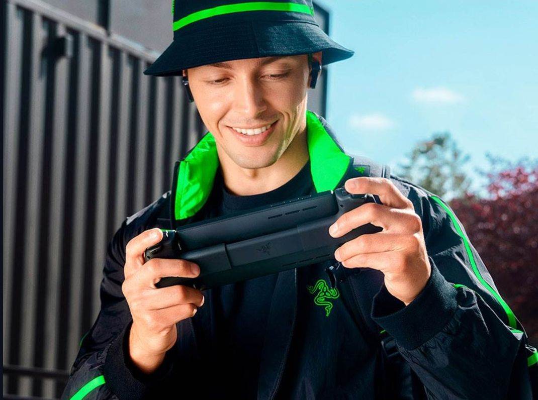 Razer Edge (3).jpg