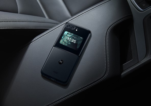 Motorola razr 2022 (2).jpg