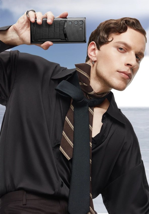 Vertu Metavertu (10).jpg