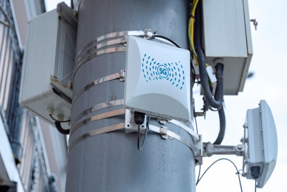 5G bazna stanica (1).jpg