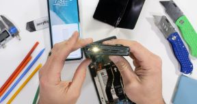 Honor Magic Vs - Teardown 6.jpg