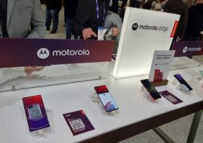 Motorola stand MWC23 Barcelona (2).jpg
