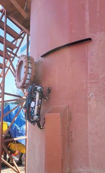 Robot hoda po stropu (8).jpg