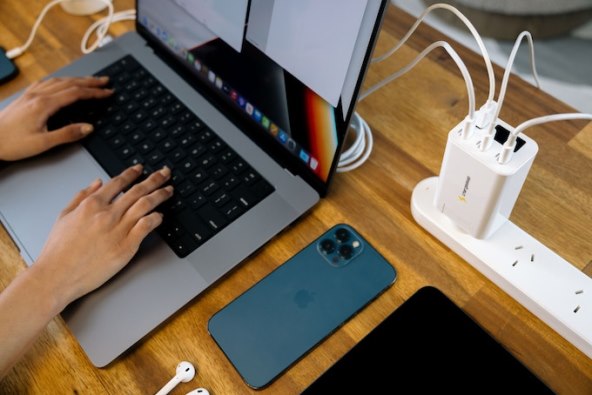 Zeus punjač (3).jpg