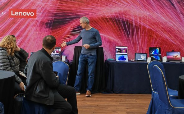 Lenovo MWC23 Barcelona (10).jpg