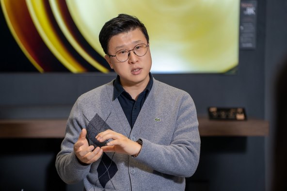 Samsung intervju televizori ekrani (8).jpg