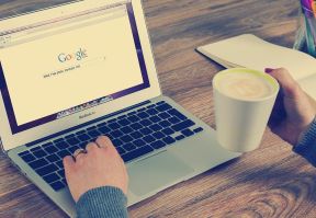 Apple MacBook Air.jpg