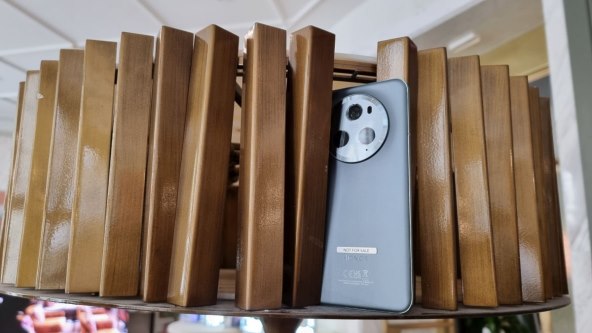 Honor Magic5 Pro (2).jpg