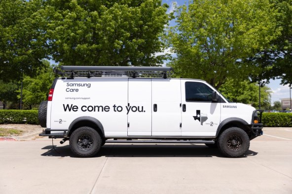 Samsung_Care_Van-10-scaled.jpg