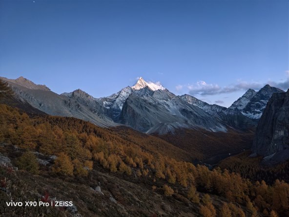 Vivo X90 pro fotografija (1).jpg