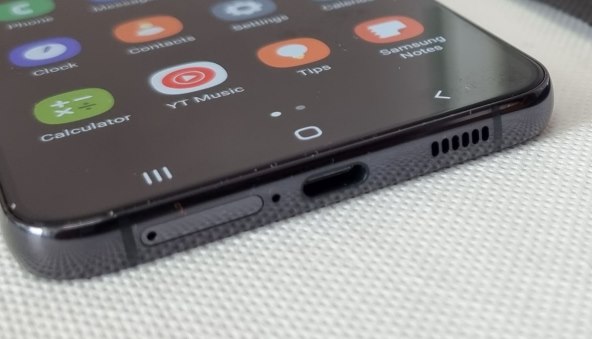 Samsung Galaxy S22 konektor punjenje.jpg