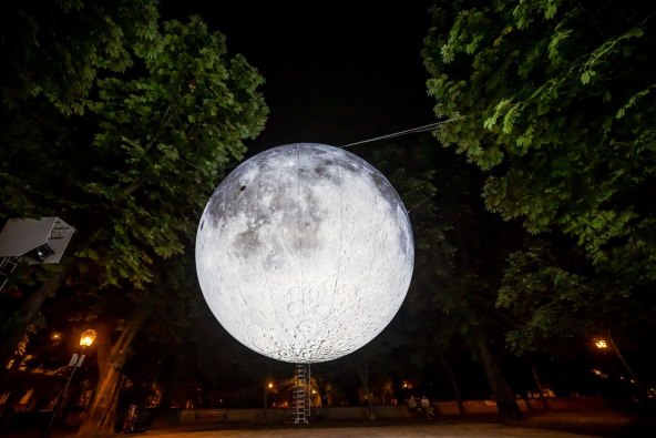 Huawei Touch the Moon instalacija_pripreme (6).jpg