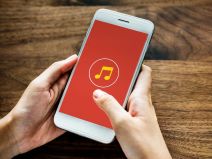 Glazba musika pametni telefon smartphone.jpg