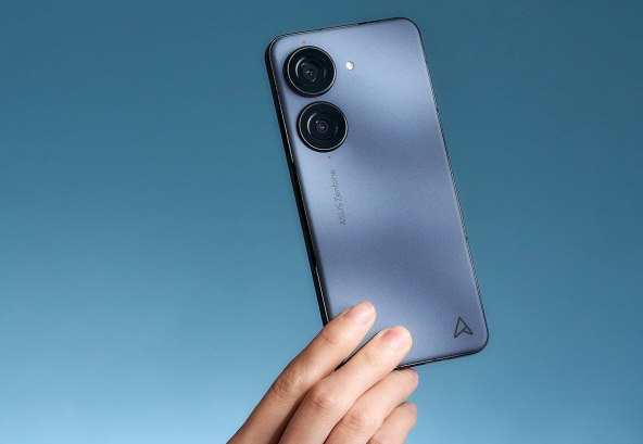 Asus Zenfone 10 (4).jpg