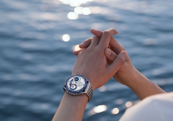 Huawei Watch Ultimate (1).jpg