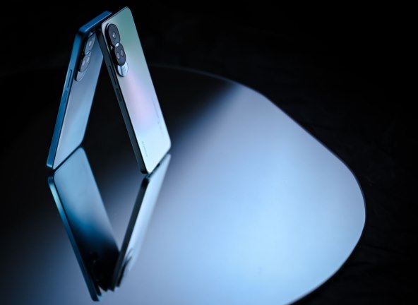 HONOR 90 Lite.jpg