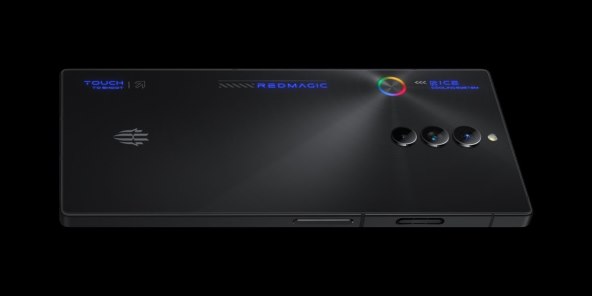 REDMAGIC-8S-PRO-Midnight-RGB-Gaming-Lights-On.jpg