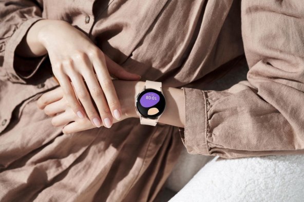 Samsung galaxy_watch5_pinkgold_LI.jpg