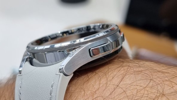 Samsung Galaxy Watch6 Classic (4).jpg